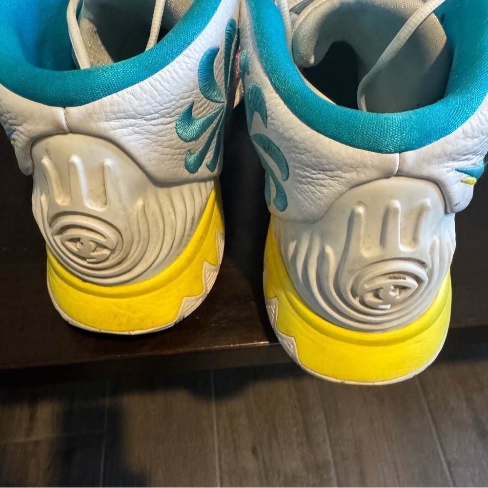 Unique size- Nike Kyrie 6 Neon Graffiti High-Top Shoes - Picture 6 of 9